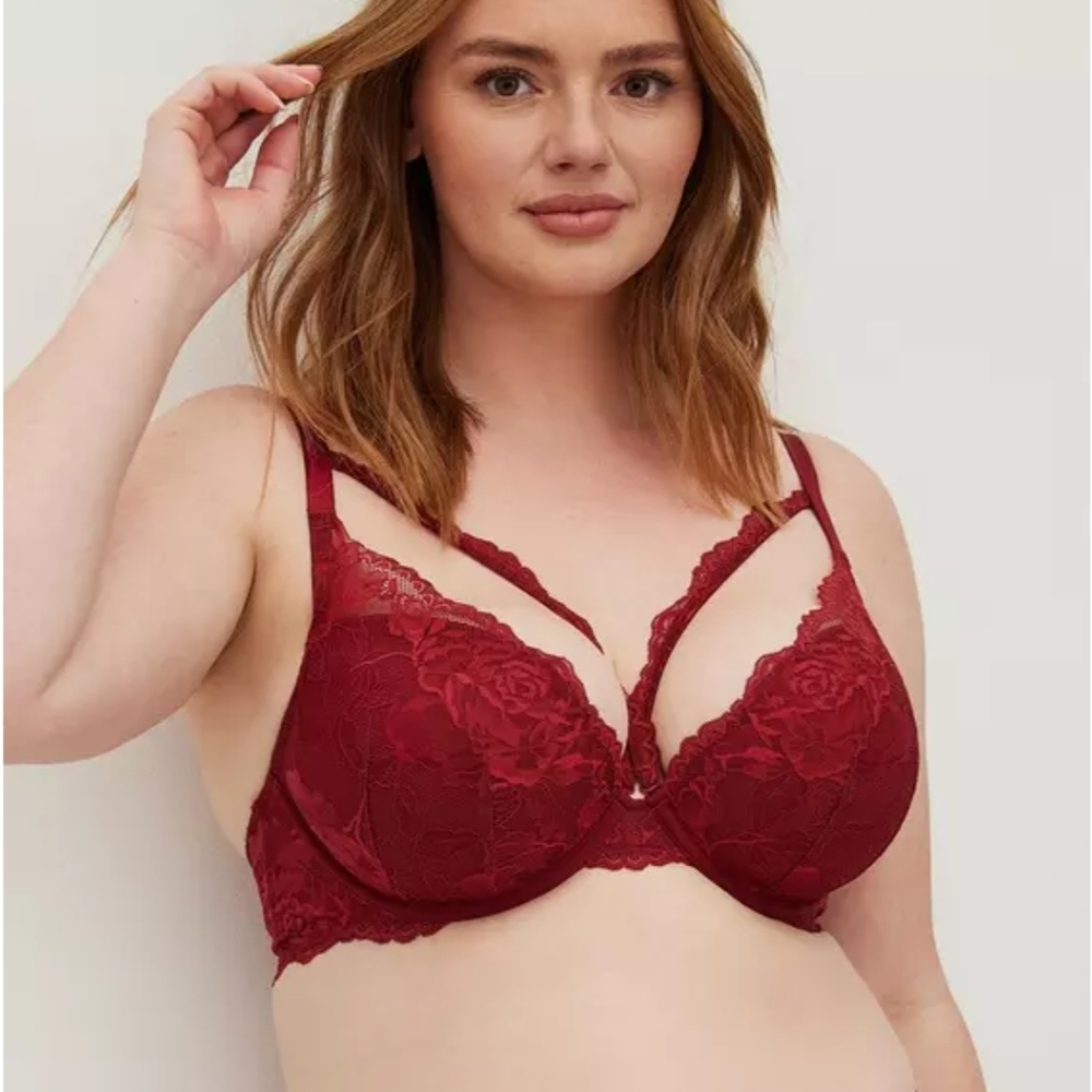 Torrid NEW XO Plunge Push Up Bra